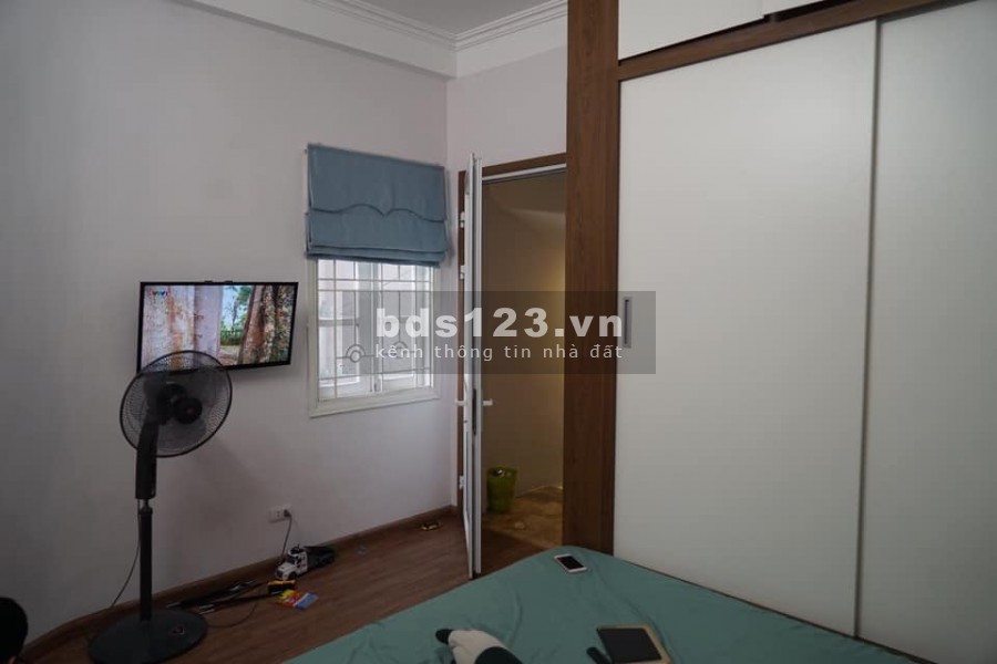 Cần bán gấp nhà Mặt phố Thuốc Bắc giá 17.5 tỷ, 37m2, kD tốt