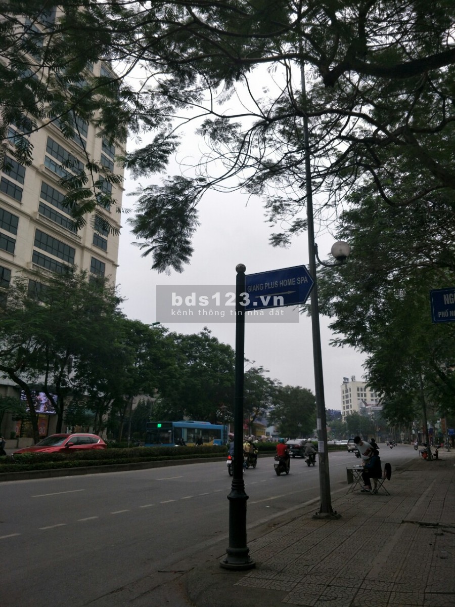 Cần bán gấp nhà ngõ 554 đường Nguyễn Văn Cừ 82m2, 4T, MT 4.3m, giá 7 tỷ. Ôtô, KD.