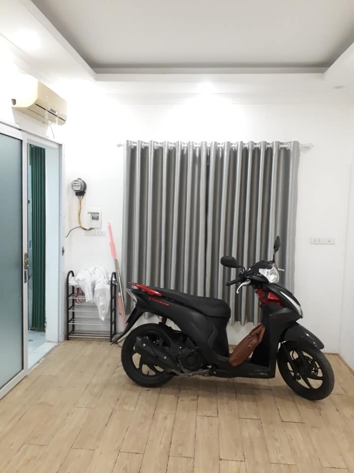 Nhỉnh 2 Tỷ Có Nhà 30m2 x 3 Tầng Đẹp Ở Ngay, Phố Giang Văn Minh, Ba Đình