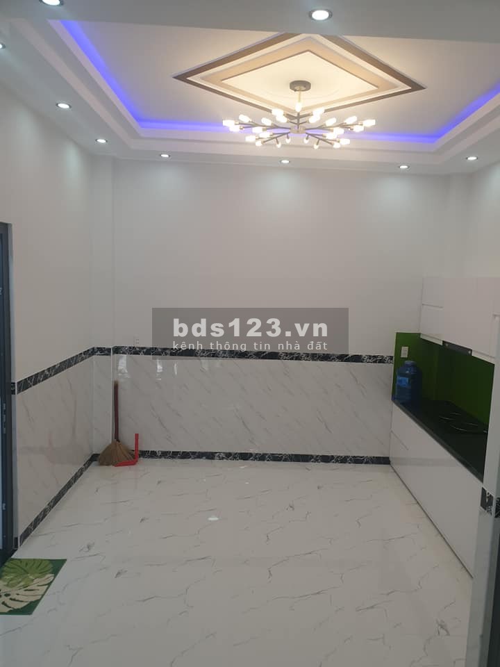 Bán Nhà Phố Gò Vấp HXH DT: 61m2, 3L, 4.2m x 13m, Giá Chỉ: 8.1 tỷ.