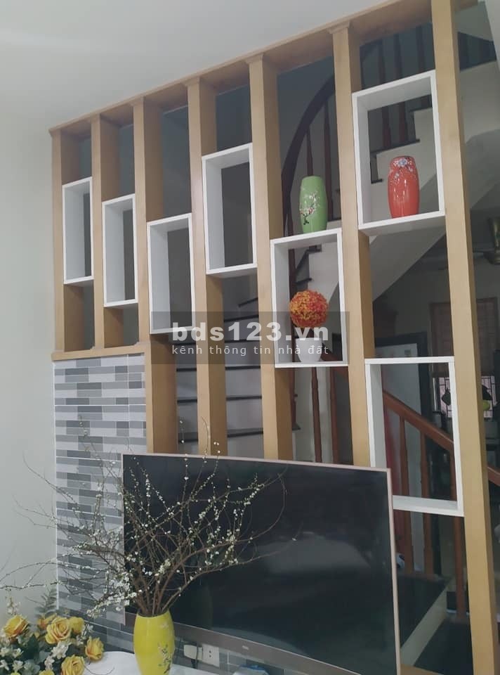 4 TẦNG 36M2 SÁT L.LỤA VẠN PHÚC MẶT NGÕ, Ô TÔ 4 CHỖ ĐỖ CỬA ĐẸP, MỚI 99% FULL NỘI THẤT GIÁ 3,35 tỷ