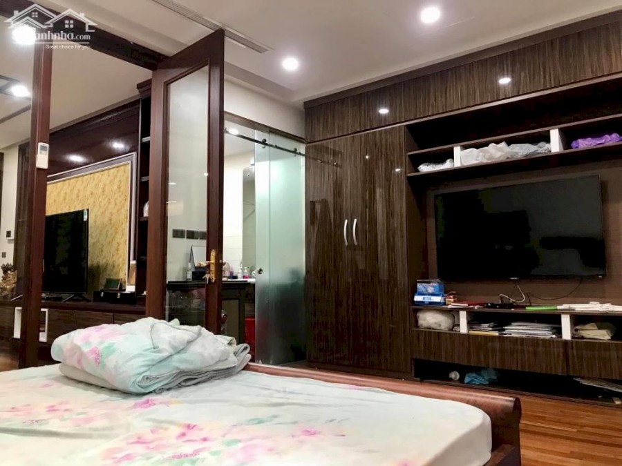 Chính chủ cần bán nhà 5 tầng mặt phố Vũ Trọng Phụng 79m2