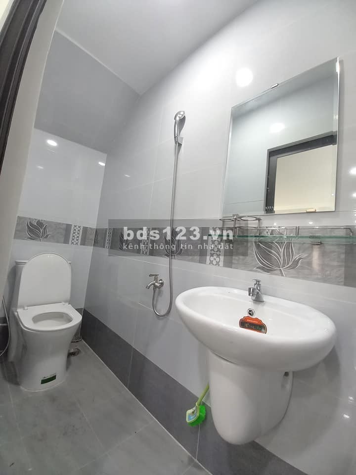 Chính chủ bán nhà HXH- 31m2, 3 tầng Nghĩa Phát Phường 6, Tân Bình giá 3.95 tỷ