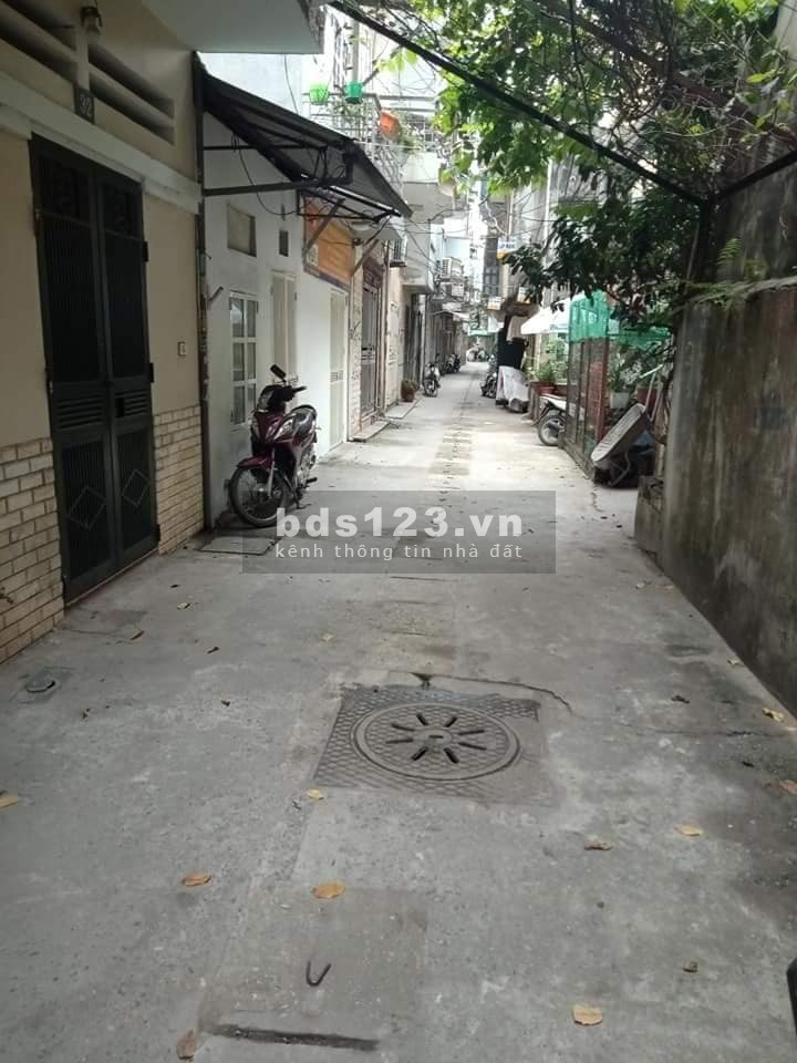 Rẻ, cực hiếm, 50m2, lõi Hai Bà Trưng, morning đỗ cửa, ở ngay.