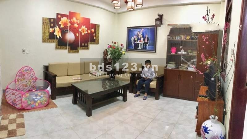 Bán gấp nhà Thanh Trì 62m, ô tô, mặt tiền khủng, giá 2.4 tỷ
