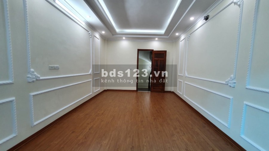 CHUỖI LIỀN KỀ SANG TRỌNG TẠI ĐỊNH CÔNG THƯỢNG XE BA GÁC CHẠY, NGÕ THÔNG, KINH DOANH TỐT, SẦM UẤT, NHỘN NHỊP GIÁ BÌNH DÂN