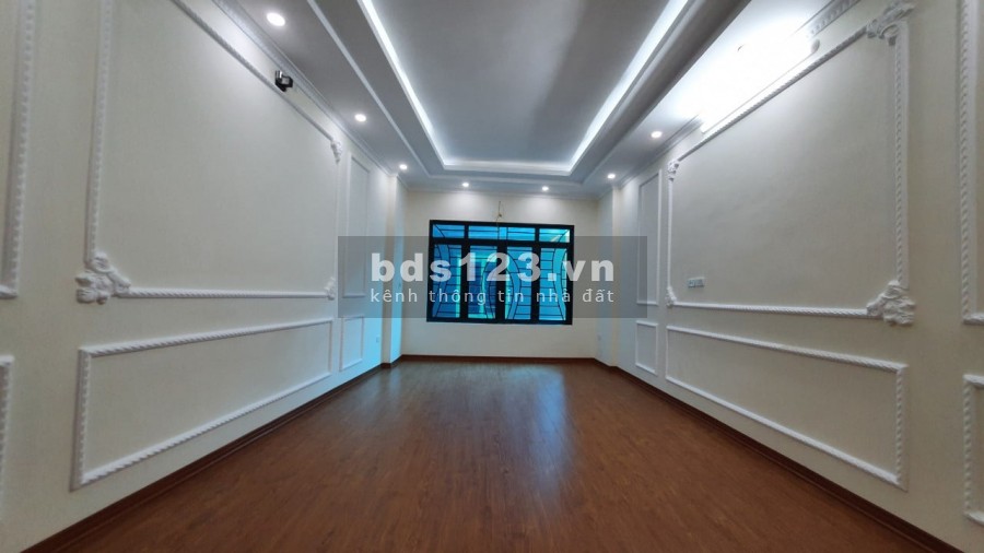 CHUỖI LIỀN KỀ SANG TRỌNG TẠI ĐỊNH CÔNG THƯỢNG XE BA GÁC CHẠY, NGÕ THÔNG, KINH DOANH TỐT, SẦM UẤT, NHỘN NHỊP GIÁ BÌNH DÂN