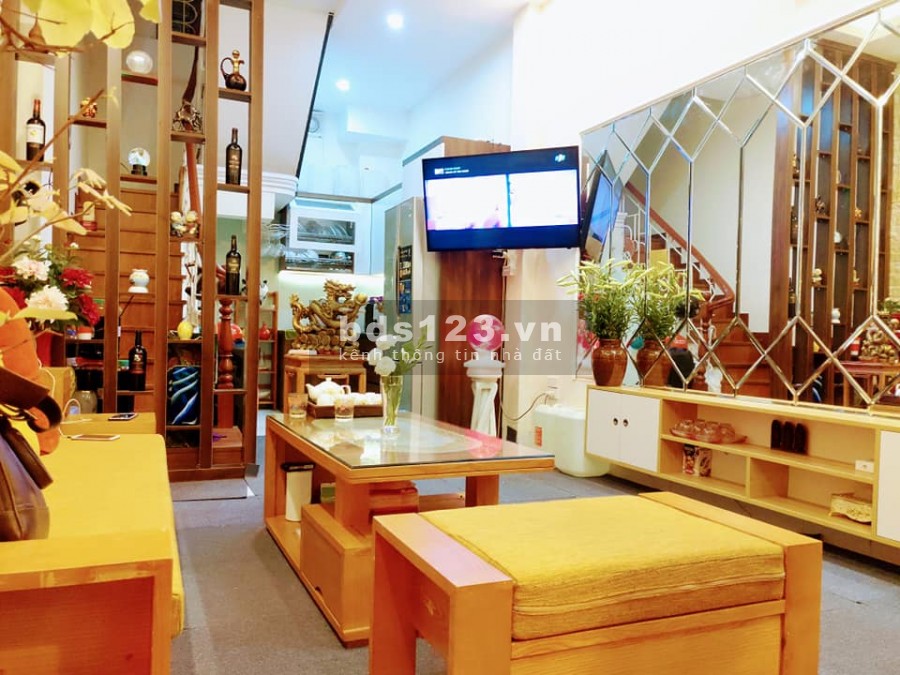 Bán nhà Tây Sơn 35m2 x 5 tầng, Giá nhỉnh 4 tỷ