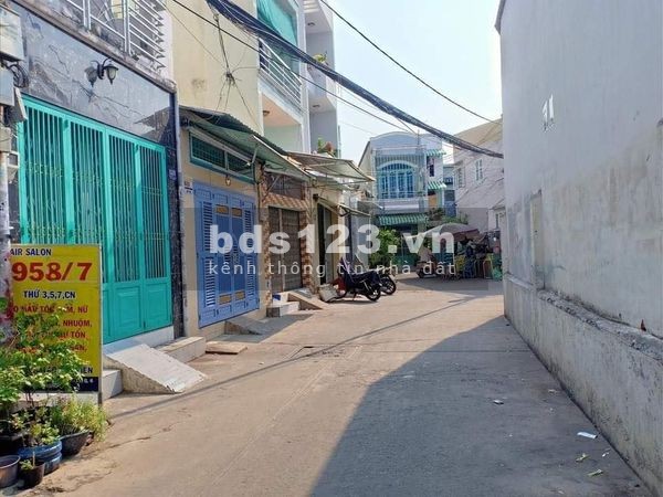 Bán nhà giá rẻ hẽm xe hơi đường An Dương Vương Quận 6 dưới 4 tỷ
