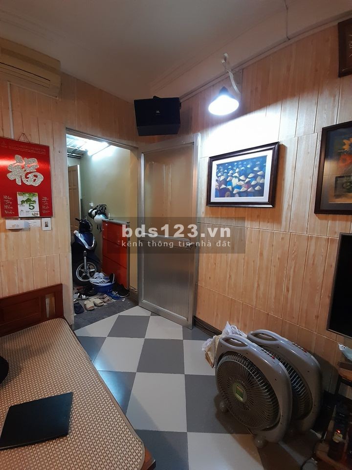 Bán căn hộ tập thể tầng 1 Văn Chương, Linh Quang, Đống Đa