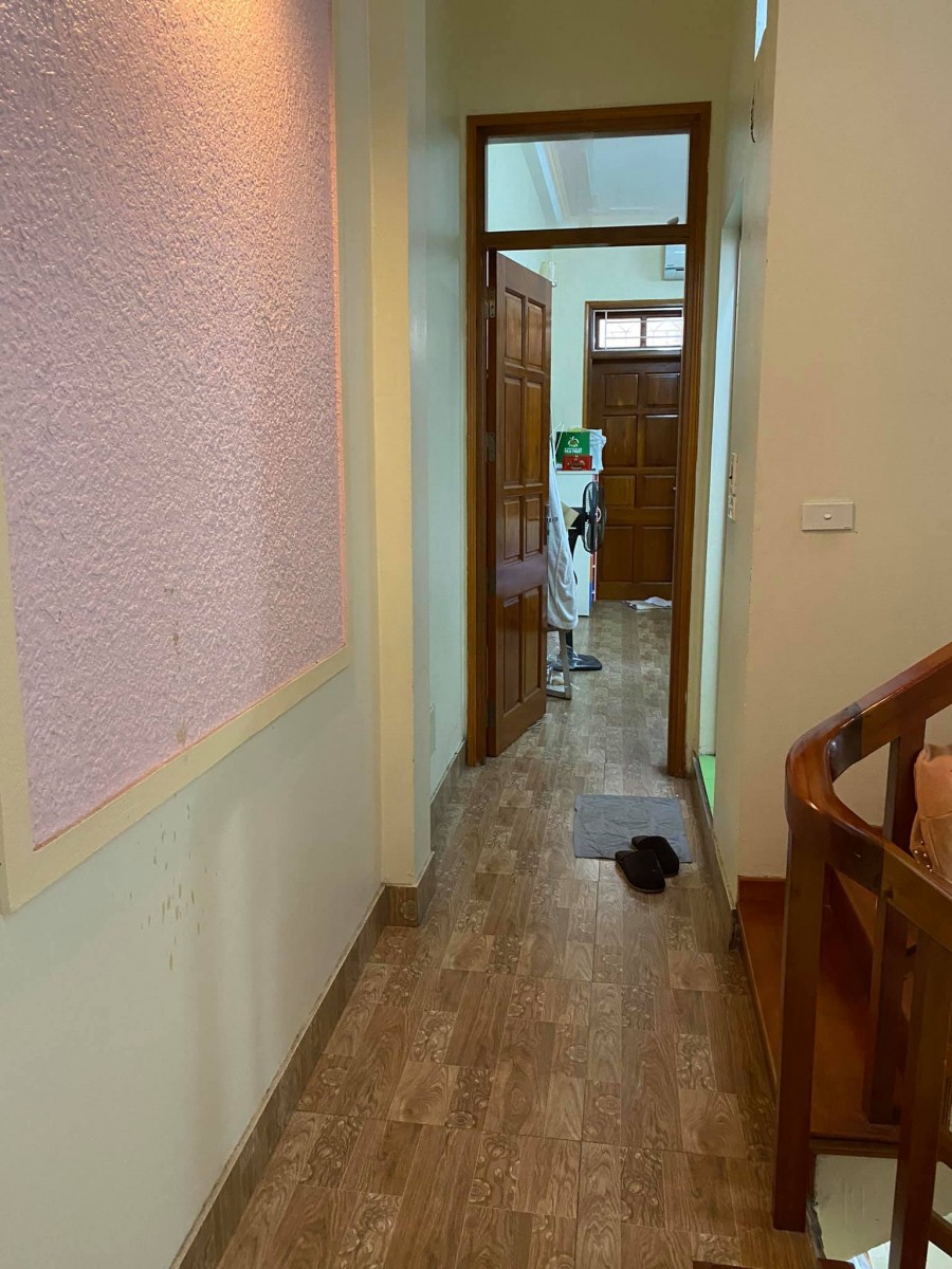 Bán Nhà Phố Cự Lộc 50m2 x 5 Tầng, MT 4m, Giá 4.85 Tỷ. Liên hệ 096 -746 -9345.