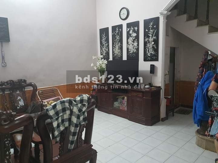 Bán GẤP nhà Phan Đình Giót 46m*3 tầng, mt5,2m, giá 4 tỷ.