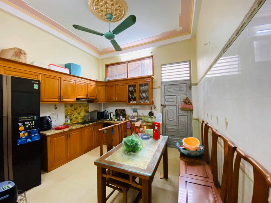 Cự Lộc, 50m2, 4 tầng, MT 3.7m, giá 5.3 tỷ