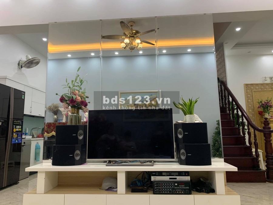 BÁN NHÀ HỒ TÙNG MẬU 54M 5 TẦNG 4.6 TỶ VỀ Ở LUÔN