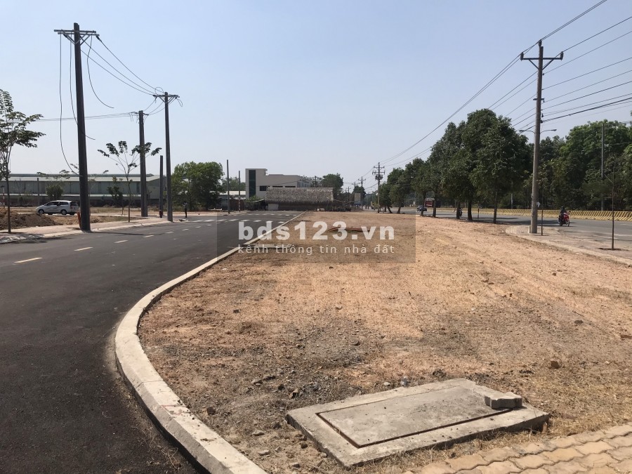 Bán đất sát Mỹ QL 13. 890tr/100m2
