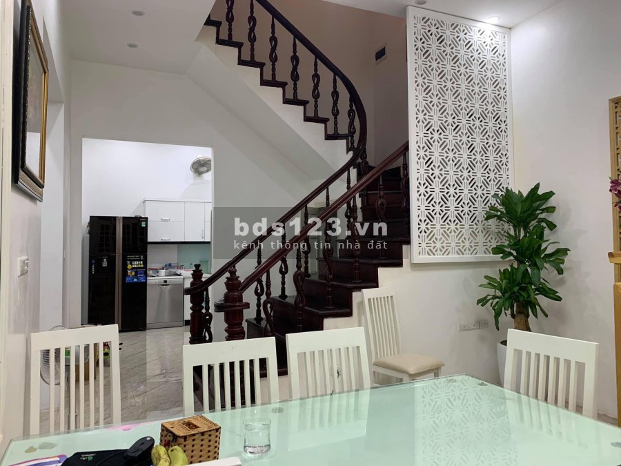 BÁN NHÀ HỒ TÙNG MẬU 54M 5 TẦNG 4.6 TỶ VỀ Ở LUÔN