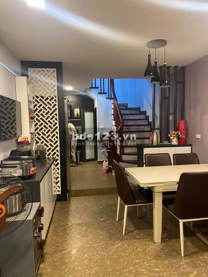 Bán Nhà Phố Đại Mỗ, 46m², Lô Góc, Ô tô Đỗ Cổng, giá 2 tỷ 63 Lh 0902083139