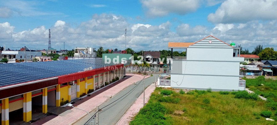 Đất nền mặt tiền ngay trung tâm thị trấn Thạnh Phú