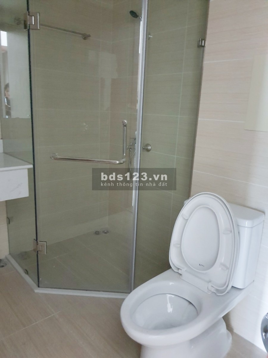 Chung cư IA20 Ciputra, CH 02PN 92m2, tầng trung, đã có sổ đỏ giá 2,3 tỷ.