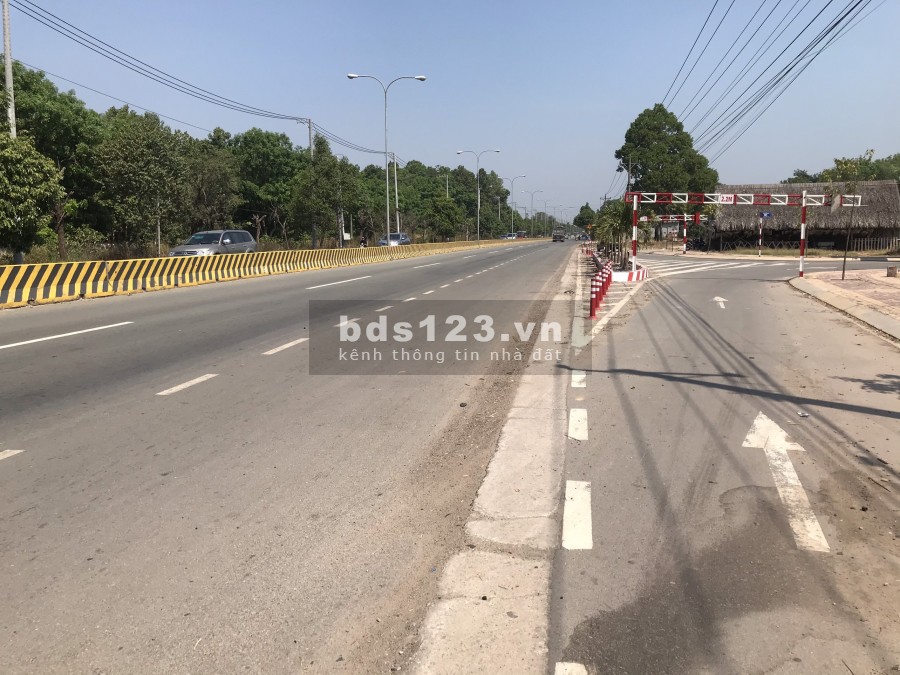 Bán đất sát Mỹ QL 13. 890tr/100m2