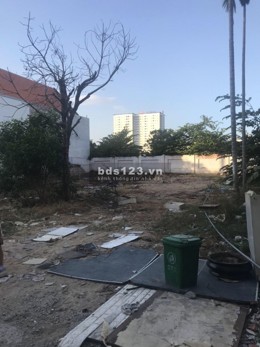 Bán lô đất mặt tiền 15m gần Tượng Đài Liệt Sỹ đường 3/2 P.8