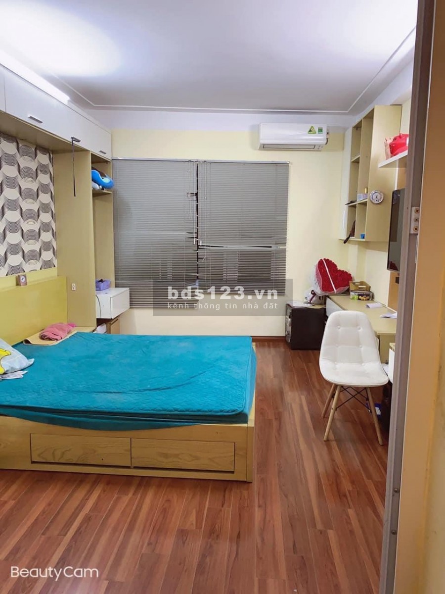 Bán Nhà Hoàng Đạo Thành Ô Tô Tránh dt 45m2 giá 4 tỷ 4