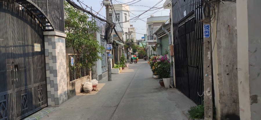 Cần bán nhà gấp trả nợ ngân hàng 100m2 Huỳnh Tấn Phát.