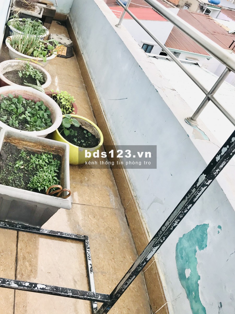 Phòng trọ 30m2 BAN CÔNG WC RIÊNG gần Emart