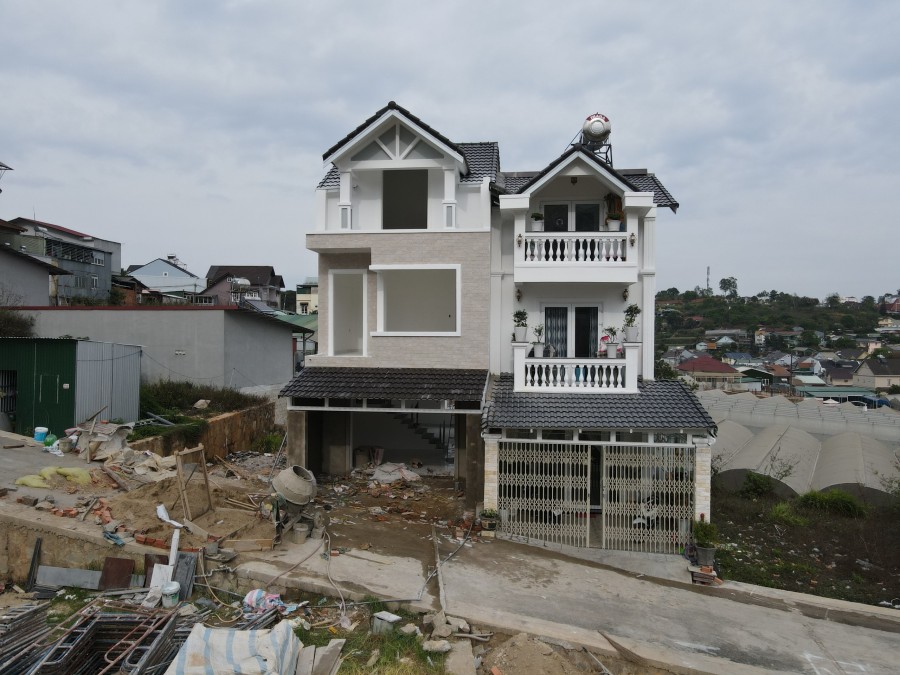 Bán nhà mới xây giá siêu sốc, đường Nguyền Đình Quân - P5 Đà Lạt.