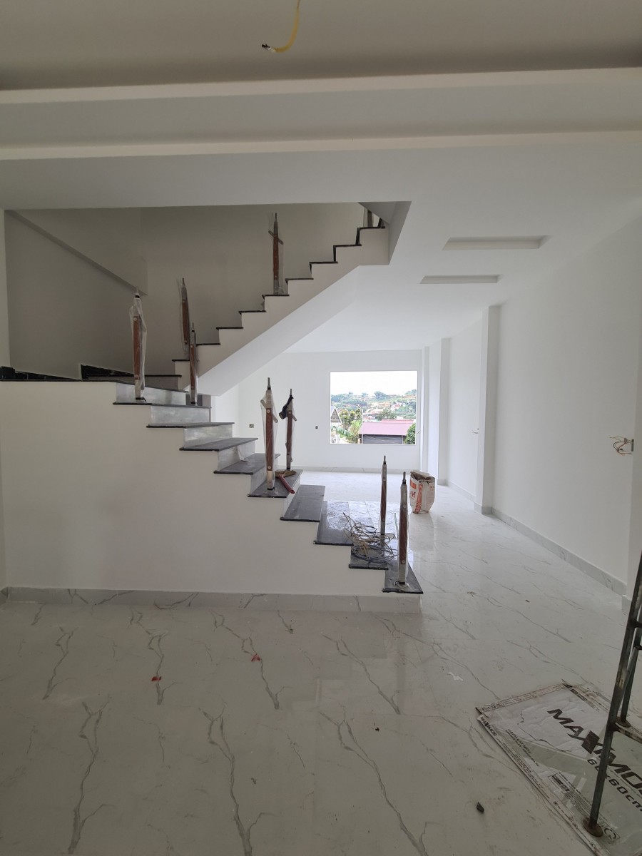 Bán nhà mới xây giá siêu sốc, đường Nguyền Đình Quân - P5 Đà Lạt.