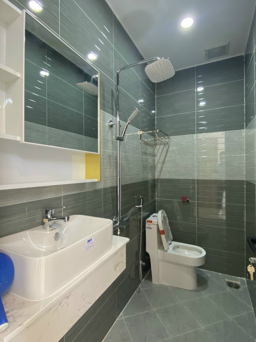 Cấn chuyển nhượng căn mặt tiền 1112 Huỳnh Tấn Phát, Tân Phú, Quận 7, Giá 38 tỷ +84.943211439 Ms Hải