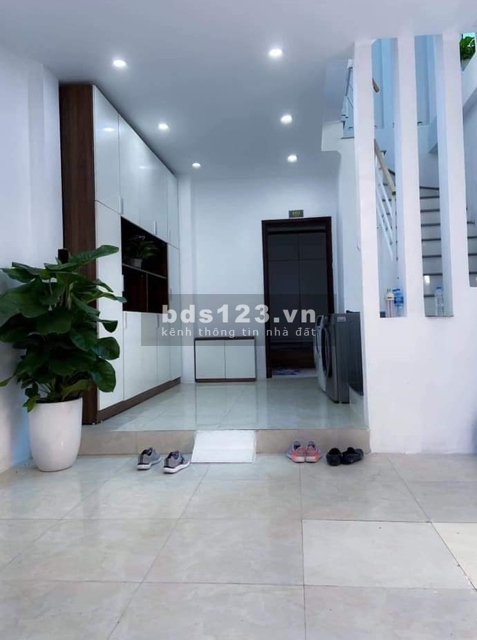 Cực Hót! Nhà Khương Đình 45m2x5T, ô tô kinh doanh, chỉ 4 tỷ.