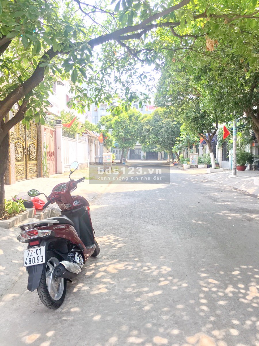 Bán nhà 2 lầu mặt tiền 12m đường nội bộ Tạ Quang Bửu Phường 4 Quận 8