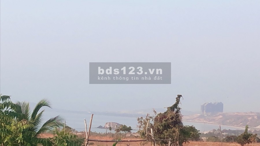 Đất view biển mặt tiền đường, tiện đầu tư, gần sân bay