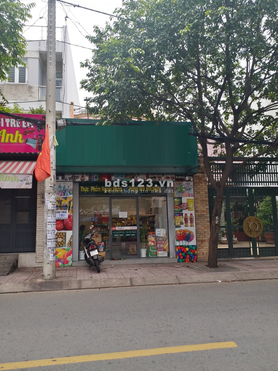 Nhà Mặt Tiền Đường Hoàng Văn Thụ, gần công viên, sân bay