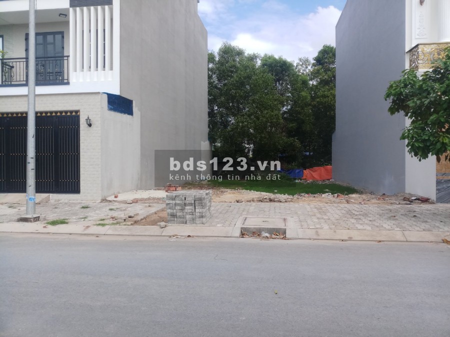 Bán 3 lô 5x16.8m liền kề nhau KDC Tân Tạo, gần bến xe Miền Tây, thổ cư 100%