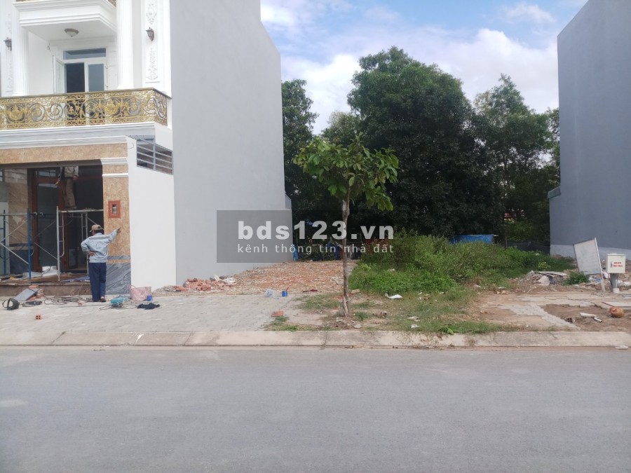 Bán 3 lô 5x16.8m liền kề nhau KDC Tân Tạo, gần bến xe Miền Tây, thổ cư 100%