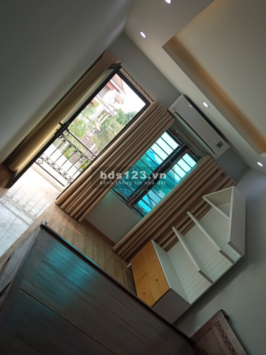 Chính chủ bán nhà đường Trịnh Văn Bô, DT 50,4m - 4,5 tầng, ô tô vào, giá 3,1 tỷ. 0325027988