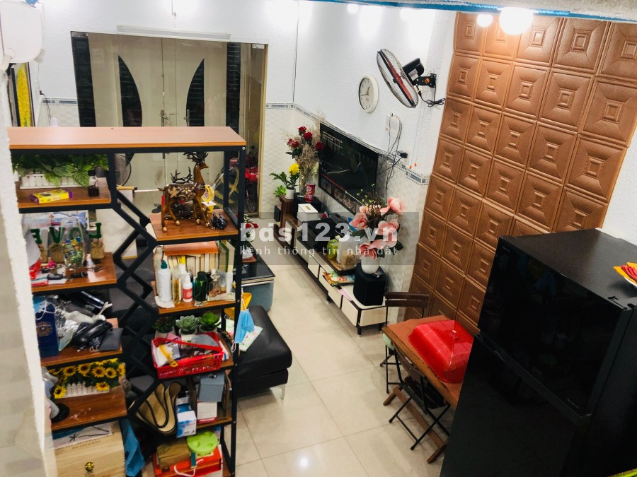 Bán nhà hẻm 151 Trần Bình Trọng, P2, Q5 hẻm 2 m. DT: 3m x 9m dtcn 27m2 sổ vuông vức.