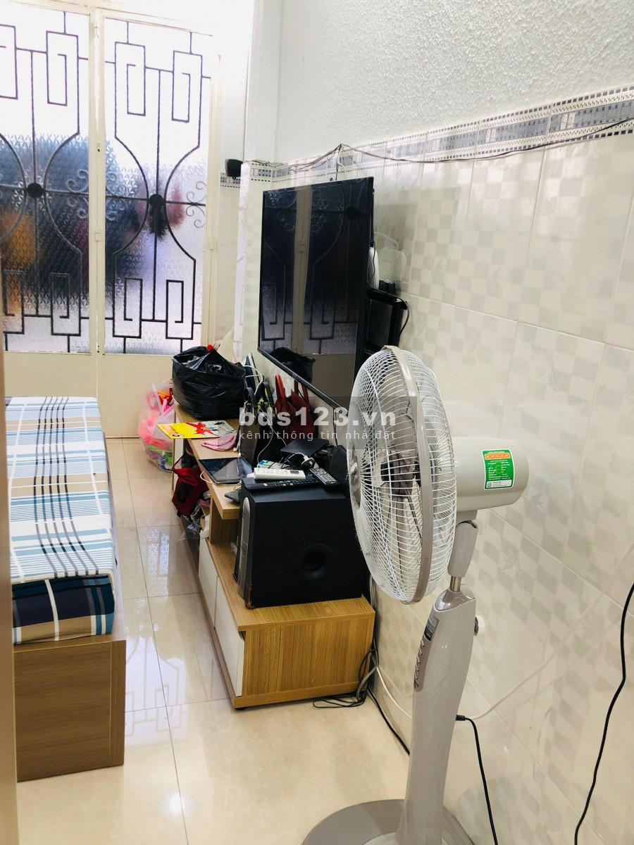 Bán nhà hẻm 151 Trần Bình Trọng, P2, Q5 hẻm 2 m. DT: 3m x 9m dtcn 27m2 sổ vuông vức.