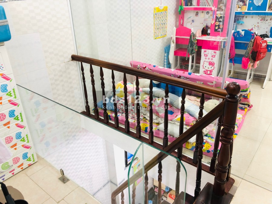 Bán nhà hẻm 151 Trần Bình Trọng, P2, Q5 hẻm 2 m. DT: 3m x 9m dtcn 27m2 sổ vuông vức.