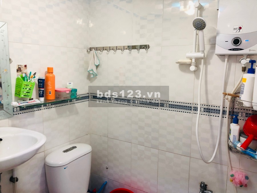 Bán nhà hẻm 151 Trần Bình Trọng, P2, Q5 hẻm 2 m. DT: 3m x 9m dtcn 27m2 sổ vuông vức.