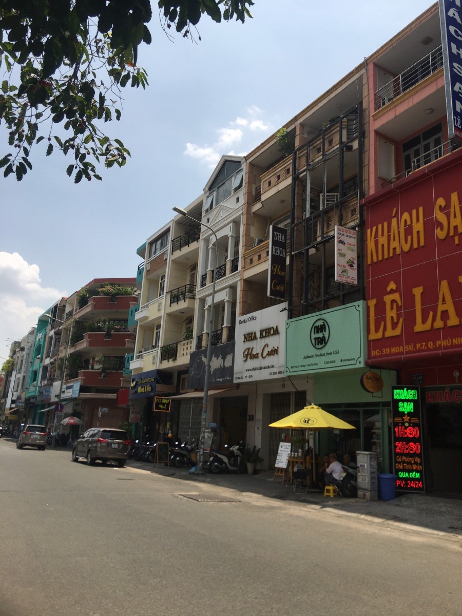Bán khách sạn mặt tiền Hoa Sứ, Phường 7, Phú Nhuận