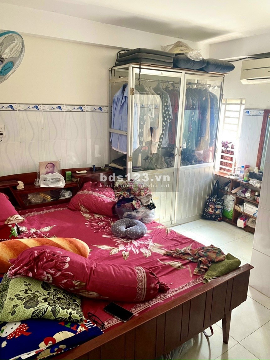 Nhà 2 lầu, shr, 74m2, 890 triệu đường Lê Lợi, Tân Thới Nhì, Hóc Môn