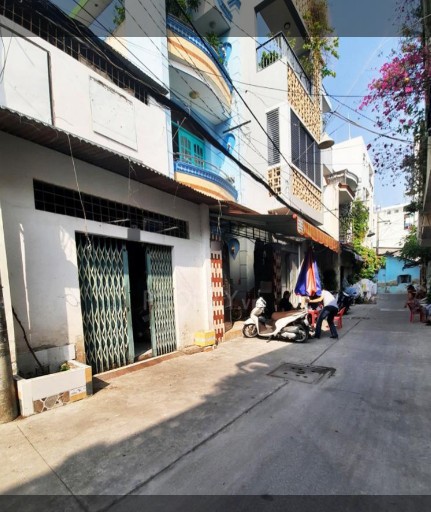 Hẻm Xe Tải CMT8, 4,4x22m trệt 1 lầu, 3PN 2WC, giá 18tr