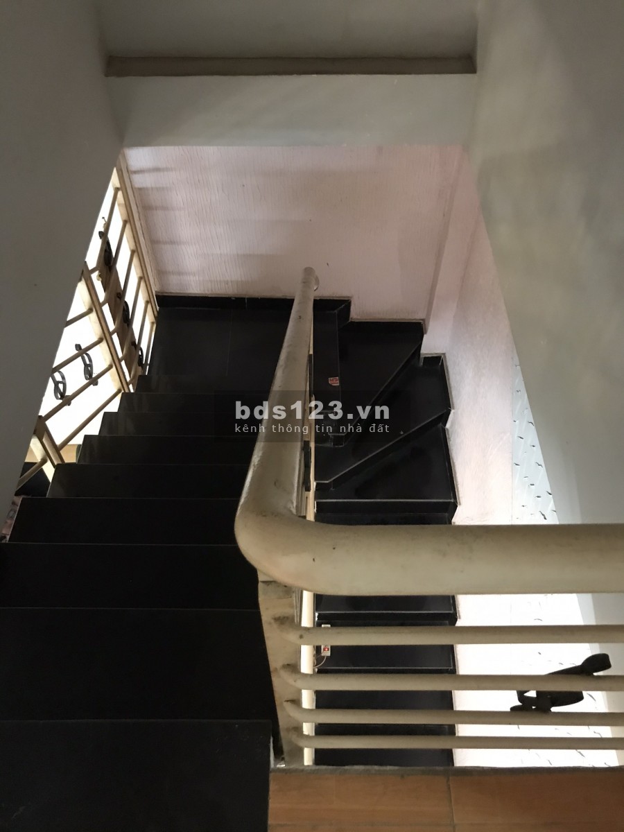 Bán nhanh nhà HXH 1/ Phước Thiện, Long Thạnh Mỹ DT: 52m2 Giá 3.2 tỷ