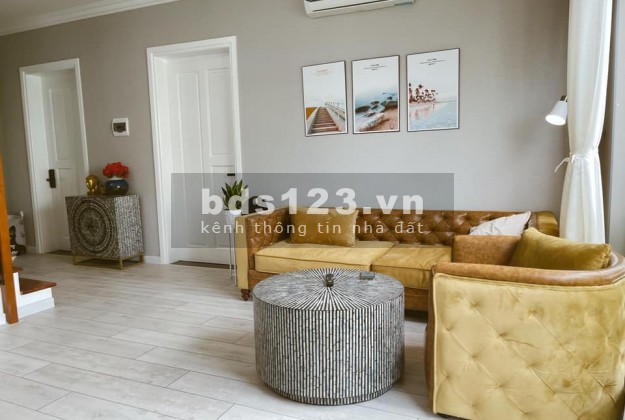 Ngõ thông Kinh Doanh, nhà đẹp ở ngay, phố Hào Nam, 40m2, mt 4m, 3.45 tỷ.