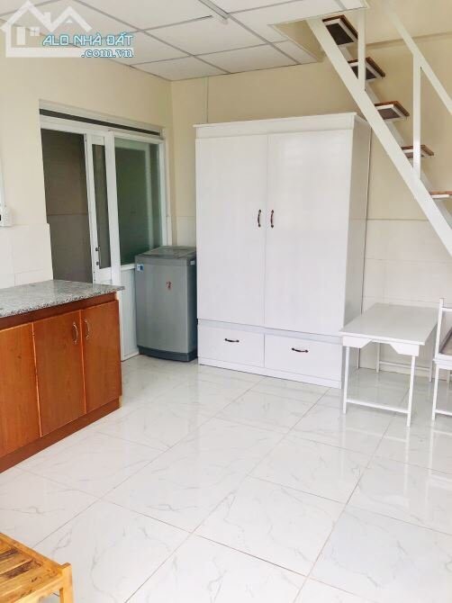 Góc Cho Thuê Phòng Trọ Có Máy Lạnh, Máy Giặt Trục Chính Hẻm Ninh Kiều
