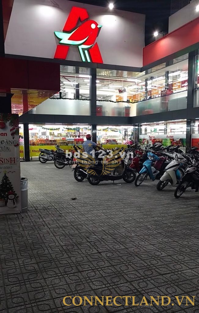 Mặt tiền 30 x 45m đường Lũy Bán Bích , Tân Phú