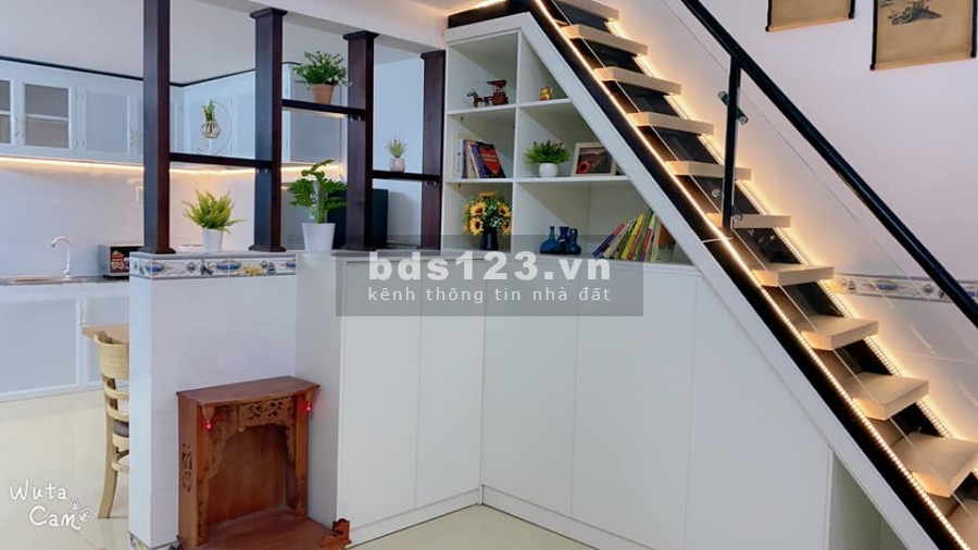 Chuyển Công Tác Cần Bán Gấp Nhà Đường Huỳnh Mẫn Đạt Quận 5 Diện tích 32 m2 Giá Rẻ 3.8tỷ.